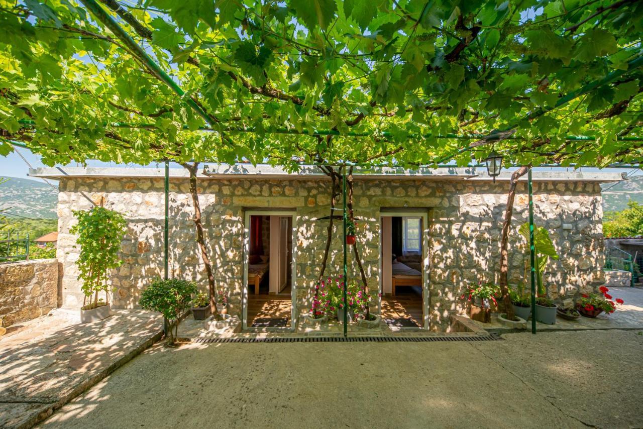 Bed and Breakfast Ethno House Osobak Virpazar Exterior foto