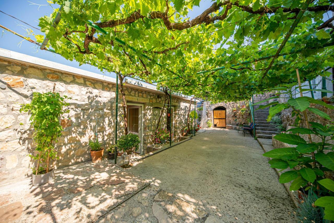 Bed and Breakfast Ethno House Osobak Virpazar Exterior foto